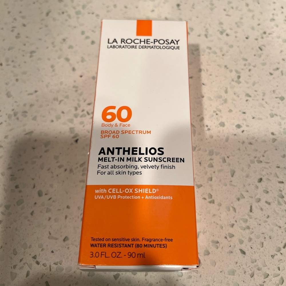 LA ROCHE-POSAY LABORATOIRE DERMATOLOGIQUE 60 ANTHELIOS
MELT-IN MILK SUNSCREEN